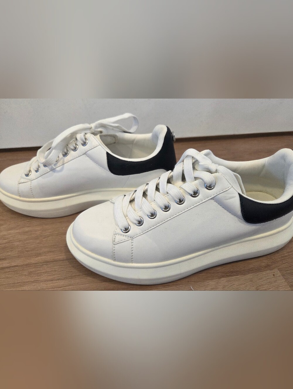 Steve Madden Gasp White Runners Multi, Womens Size 7.5